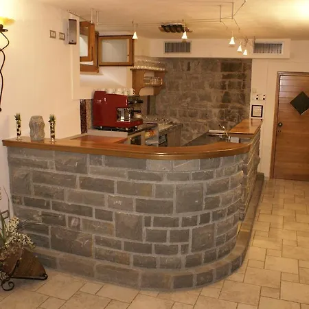 Bed & Breakfast Tenja Črni Kal